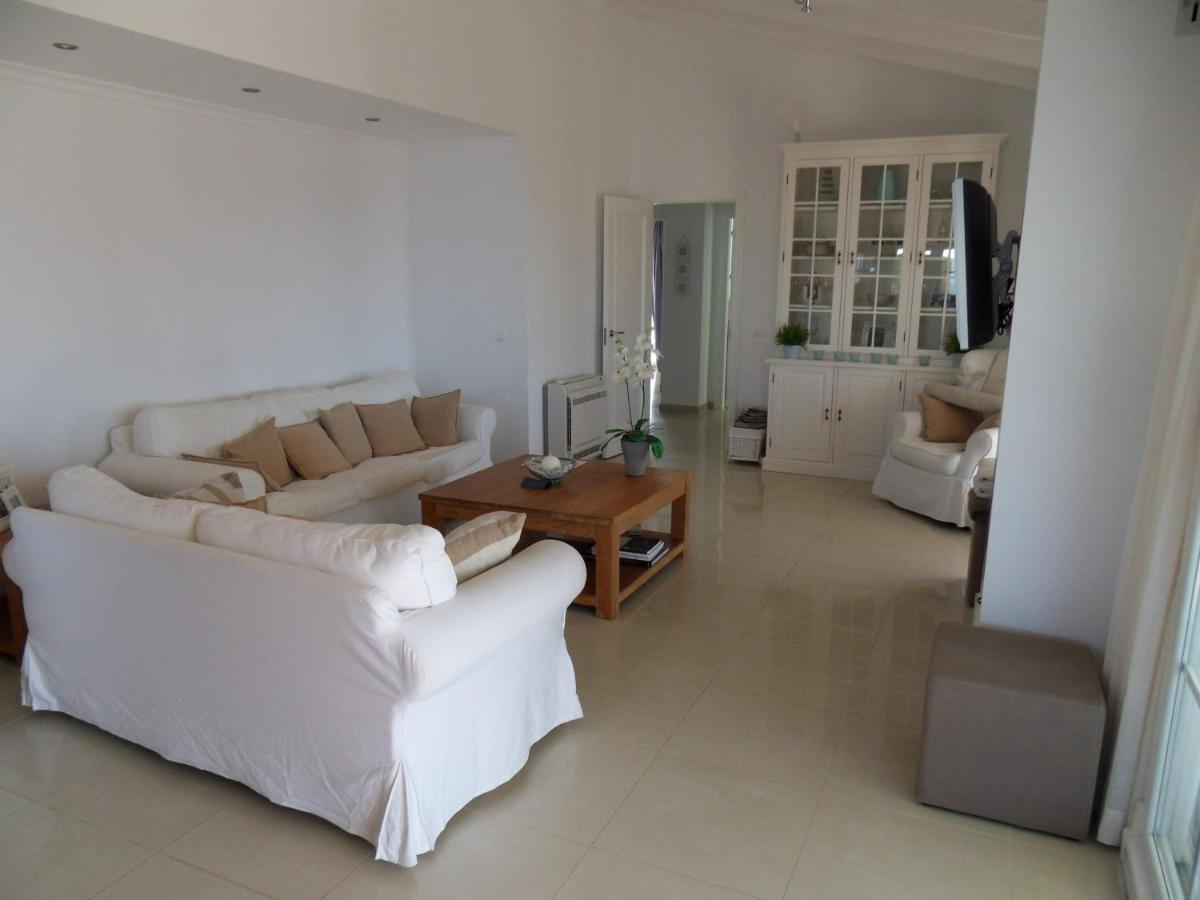 Villa Perla Blanca Sayalonga Екстер'єр фото