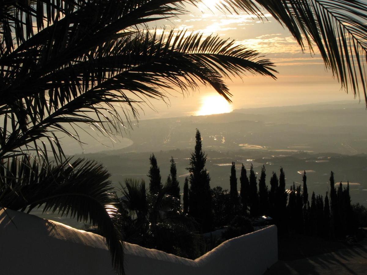 Villa Perla Blanca Sayalonga Екстер'єр фото