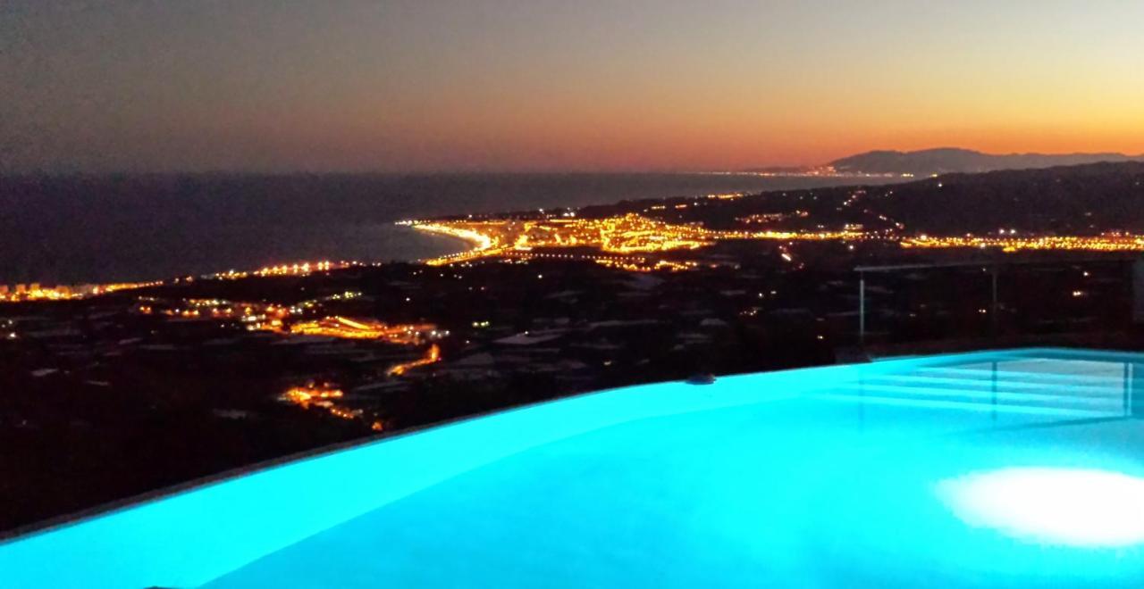 Villa Perla Blanca Sayalonga Екстер'єр фото